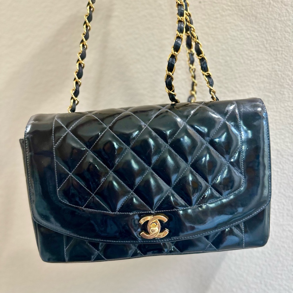 Chanel Diana Medium Patent Black Quilted Leather Bag